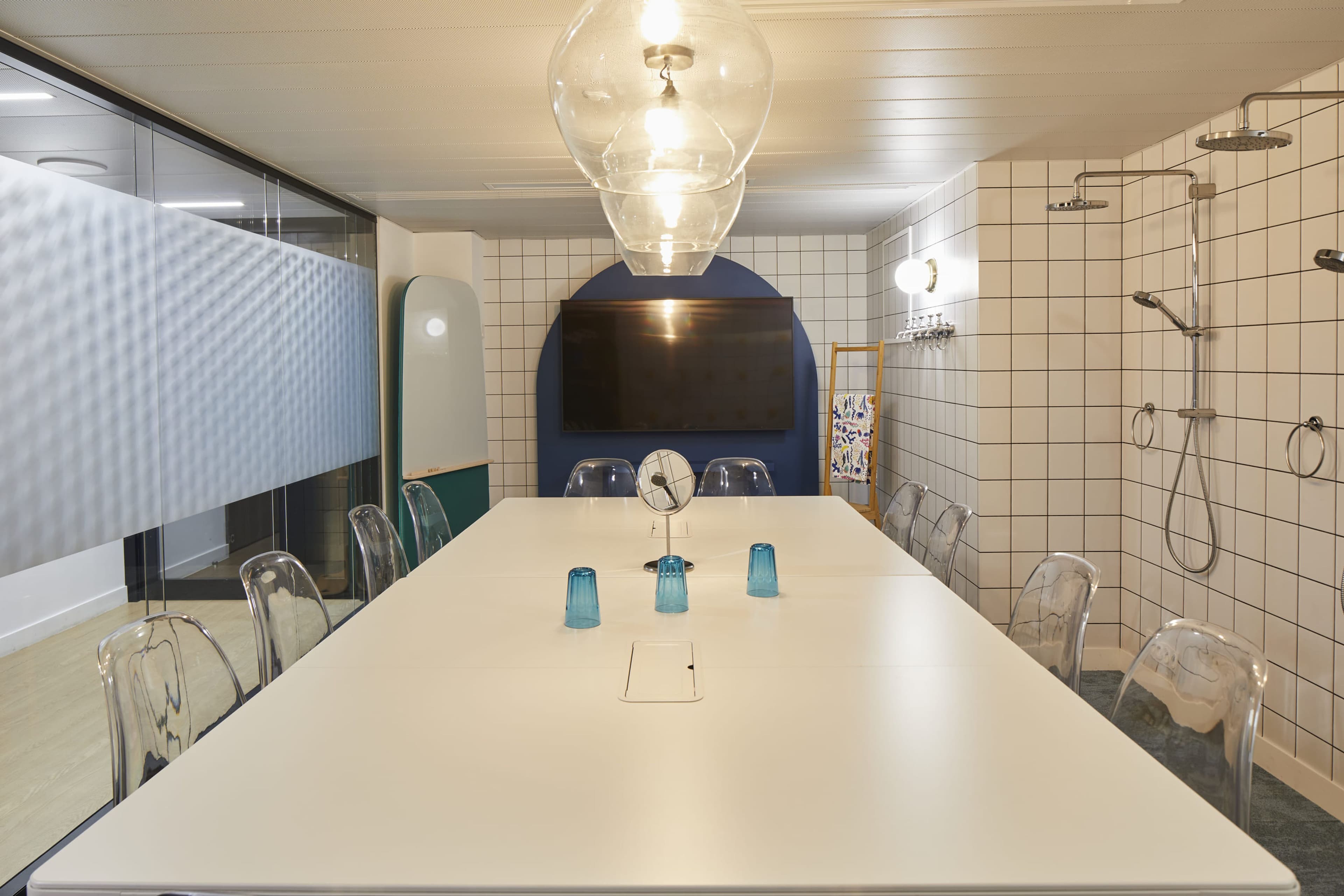 Salle de réunion - Douche