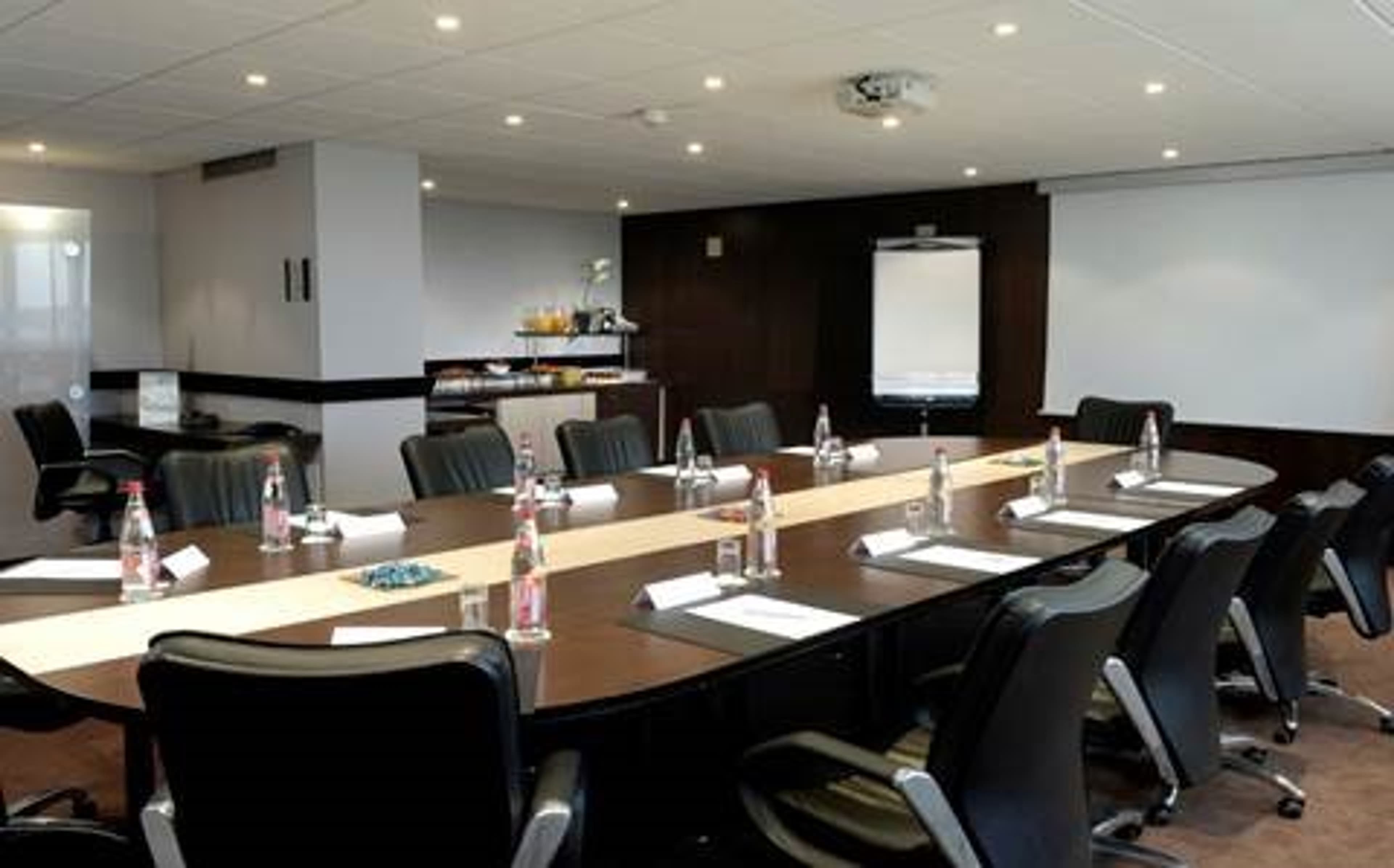 Salle de réunion - 8 personnes