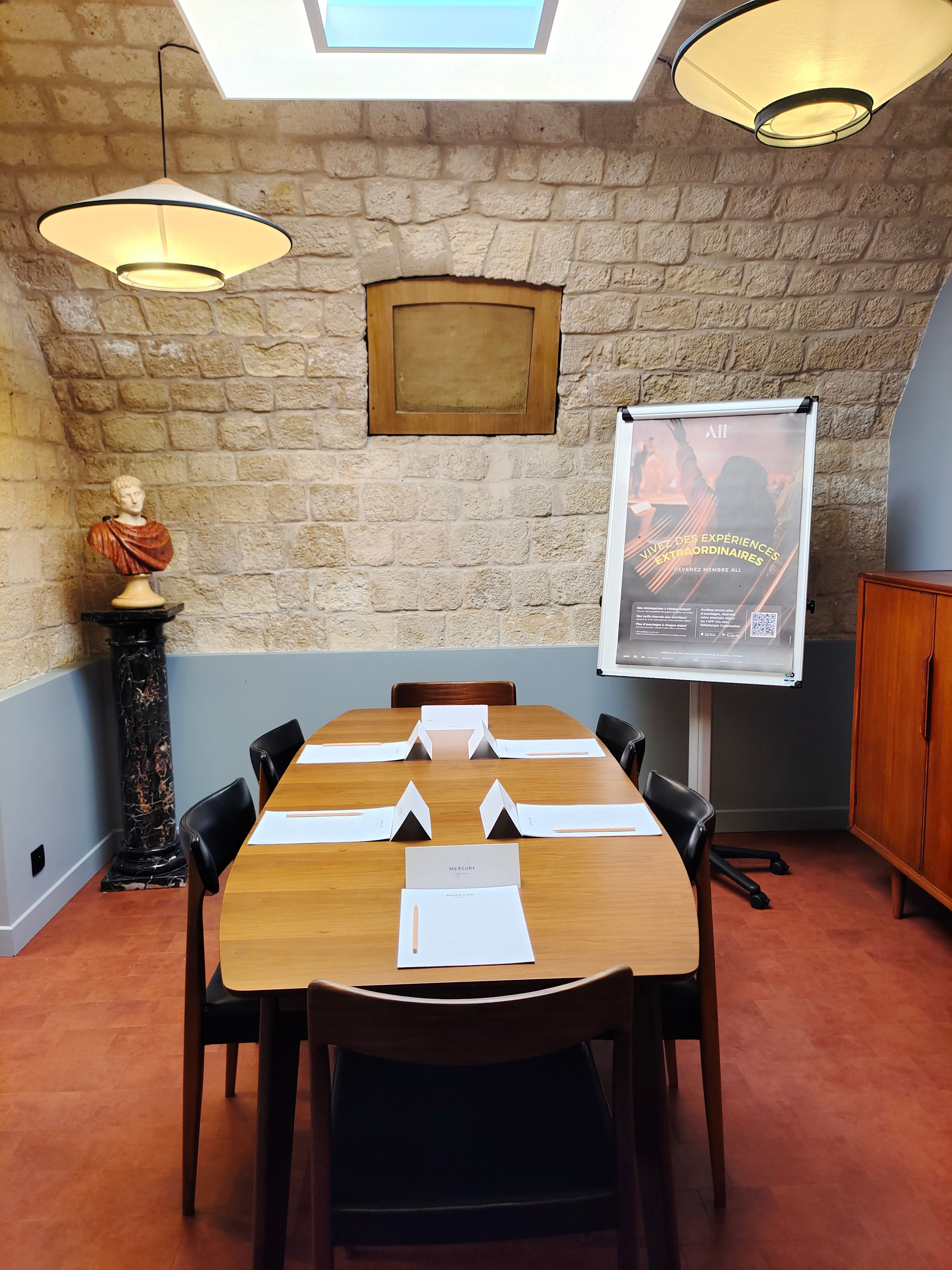 Meeting Room - 6 people