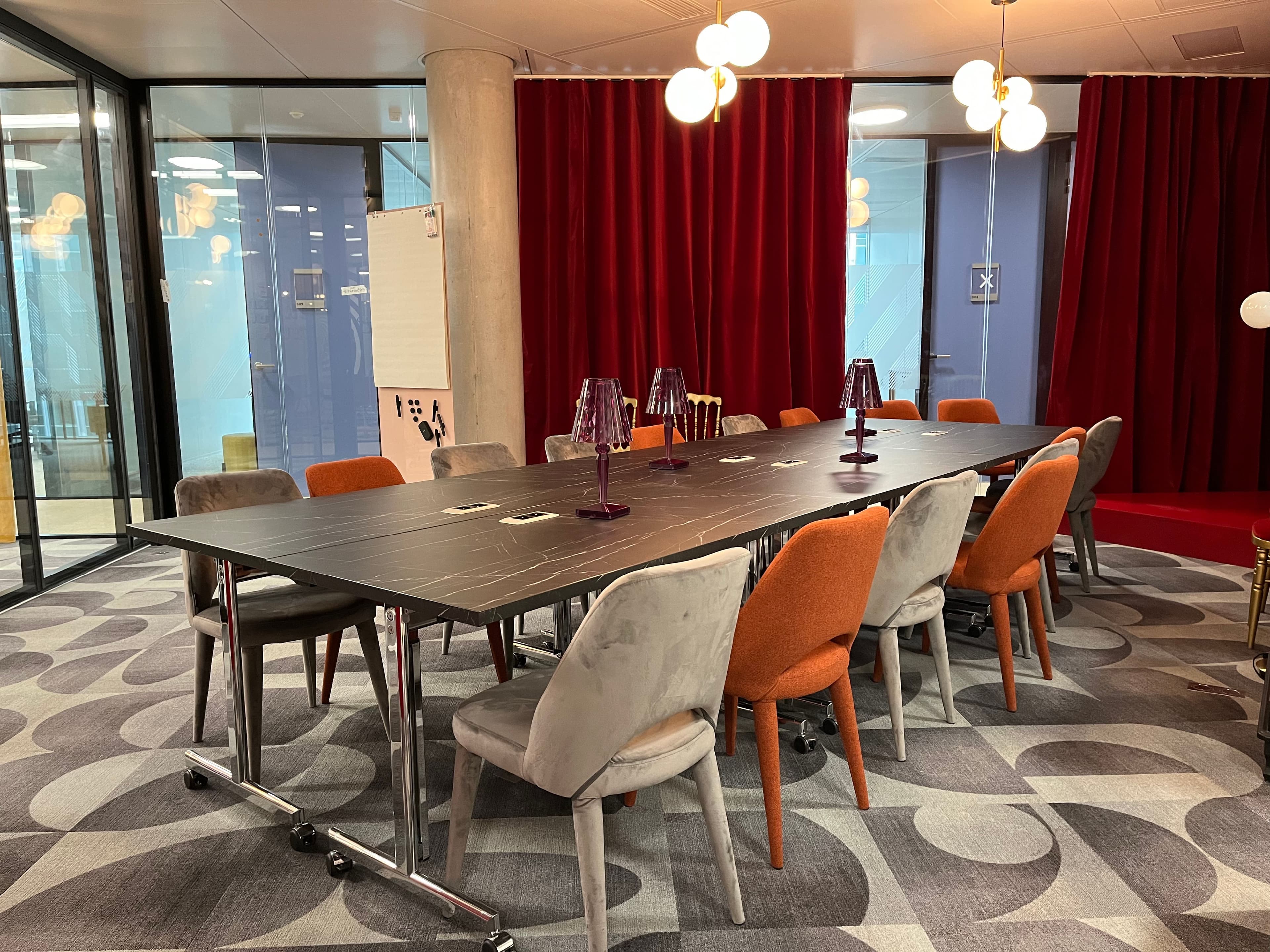 Sala de reunión - LE CABARET - R5