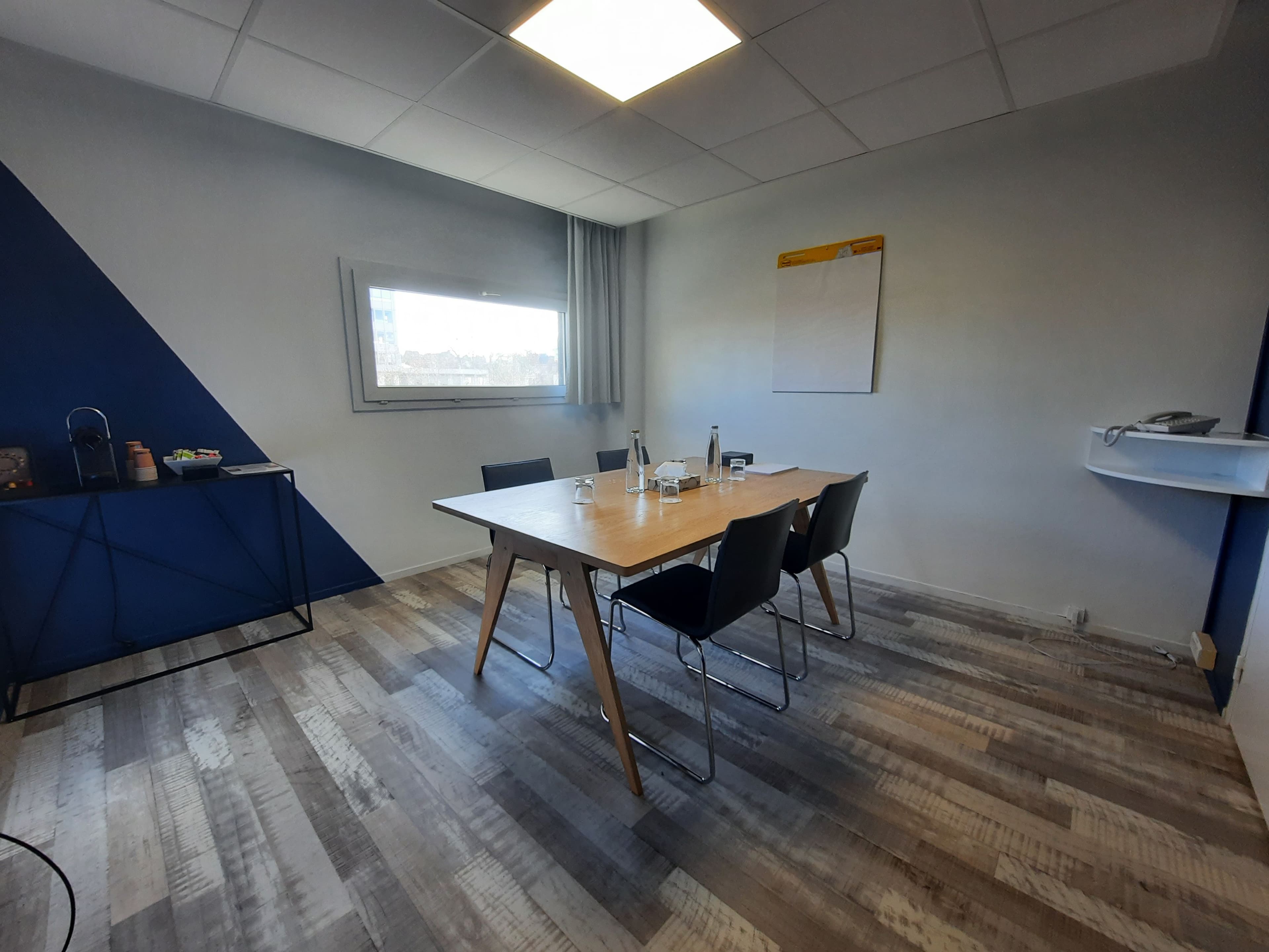 Meeting room - 4 people