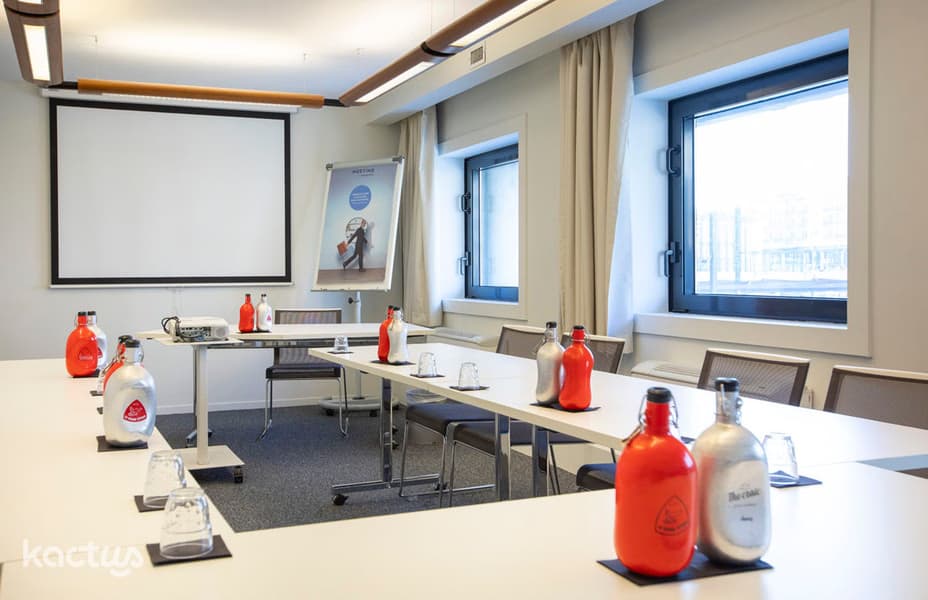 Meeting Room - 20 people
