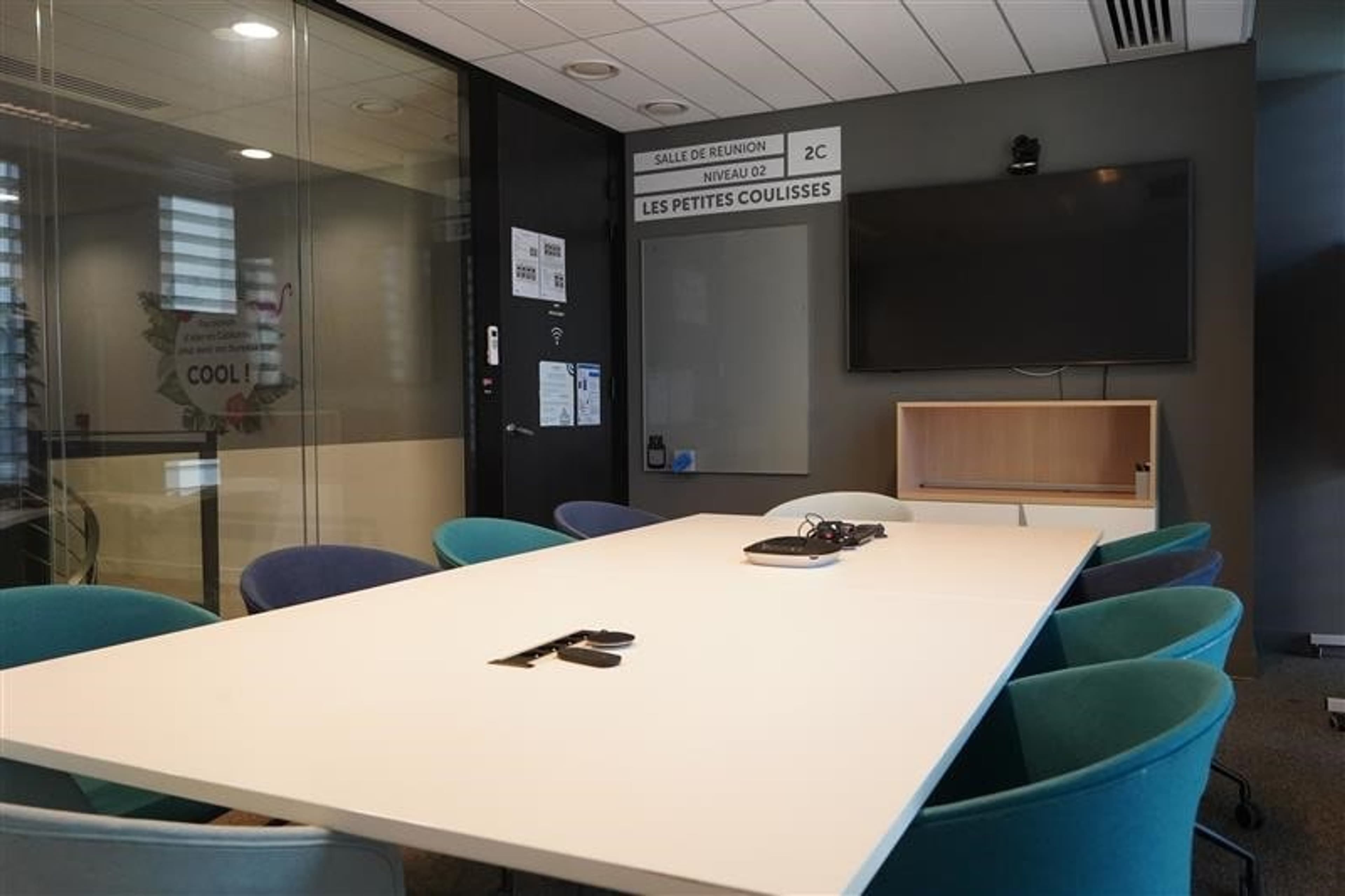Salle de réunion - Les Petites Coulisses - 2C