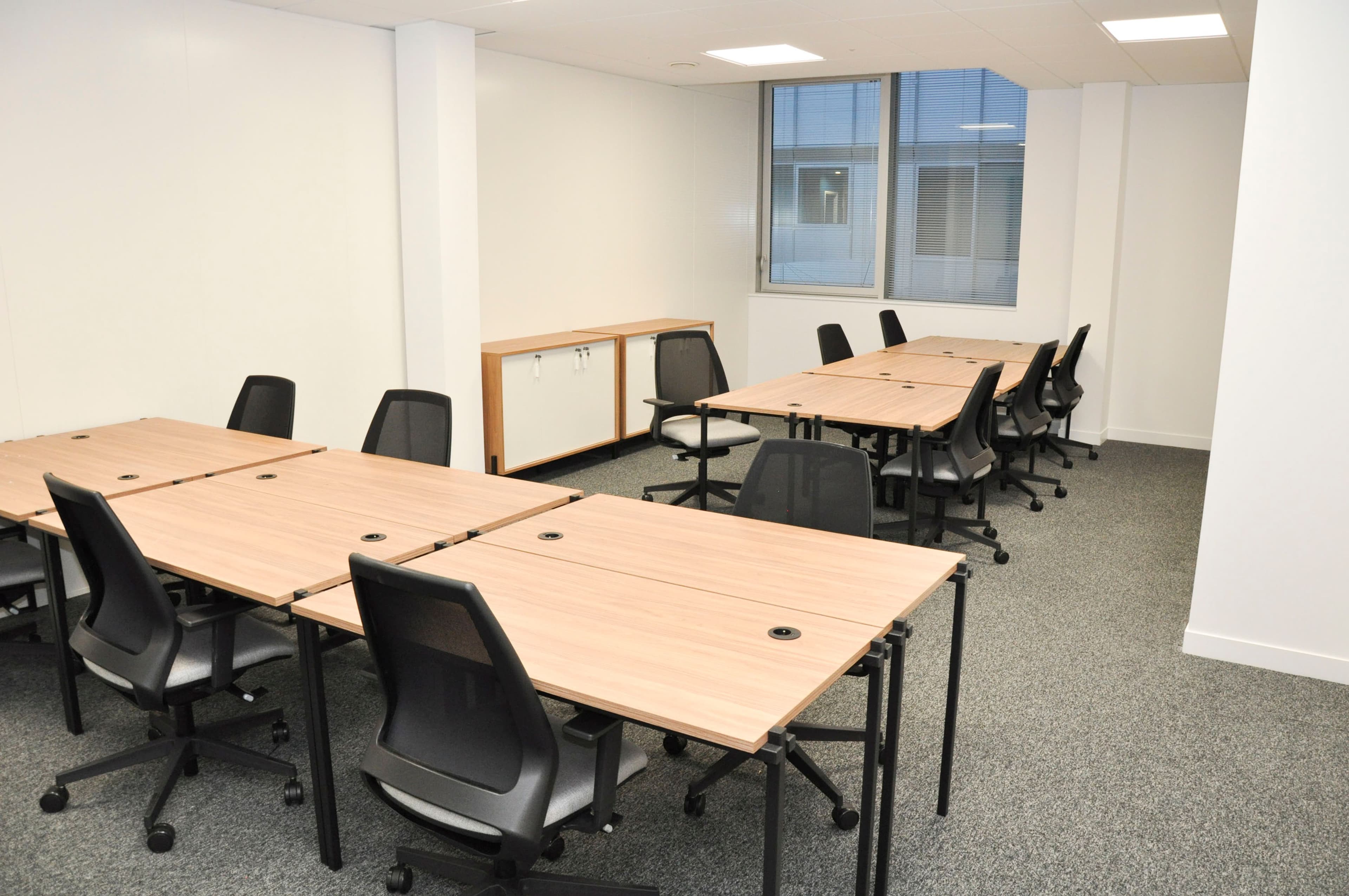 Office - 7 people