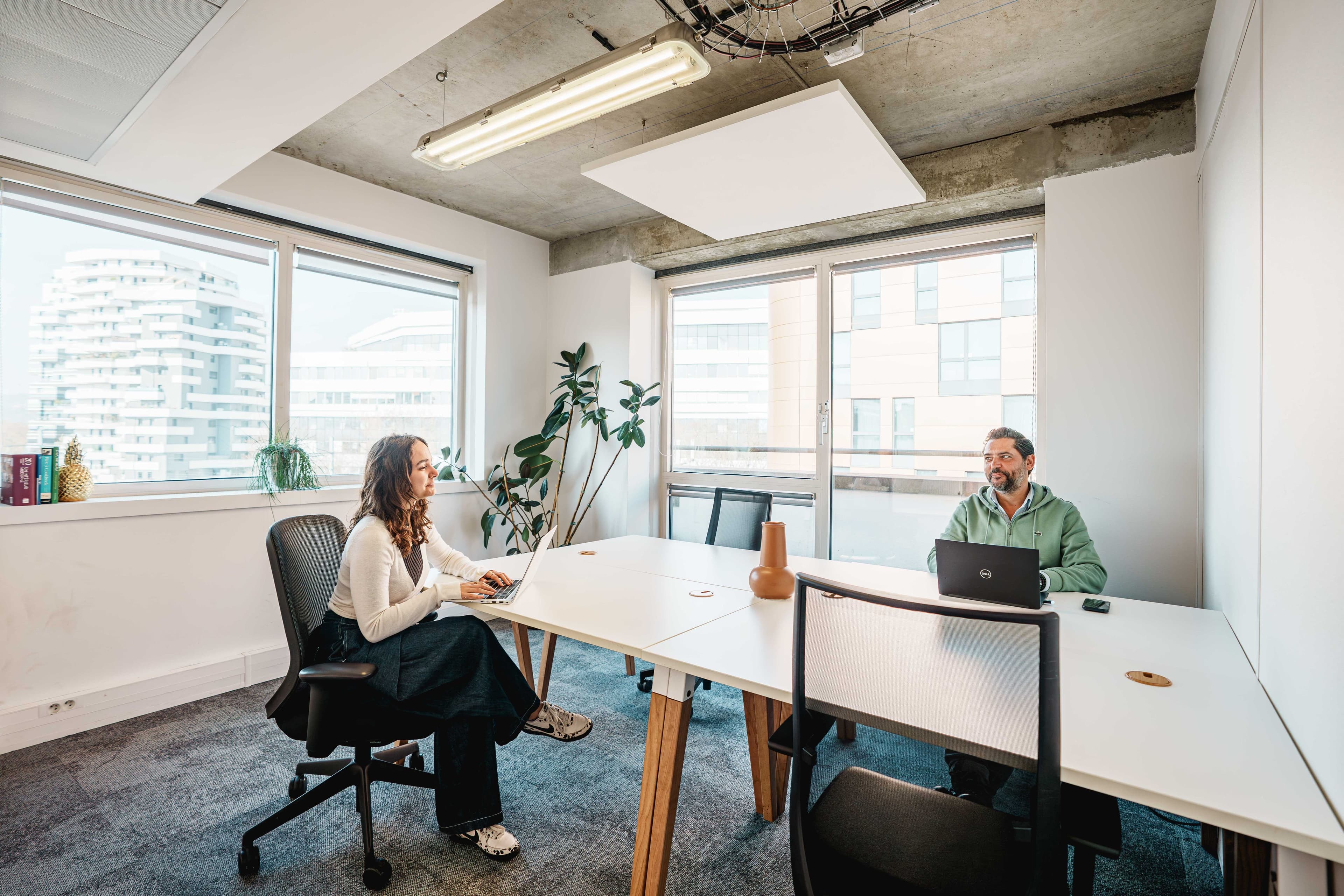 Bureau - 4 personnes