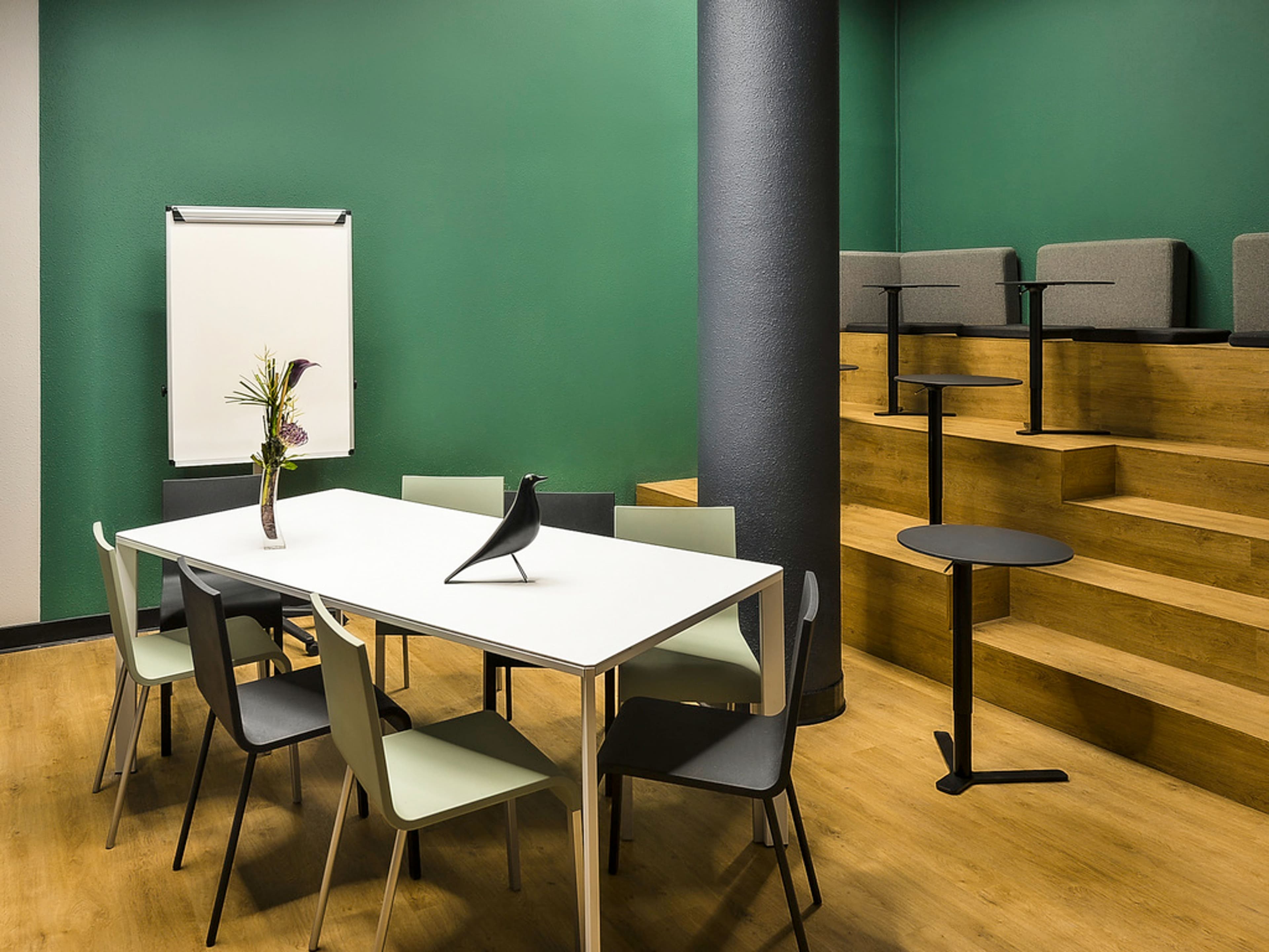 Meeting room - 8 people