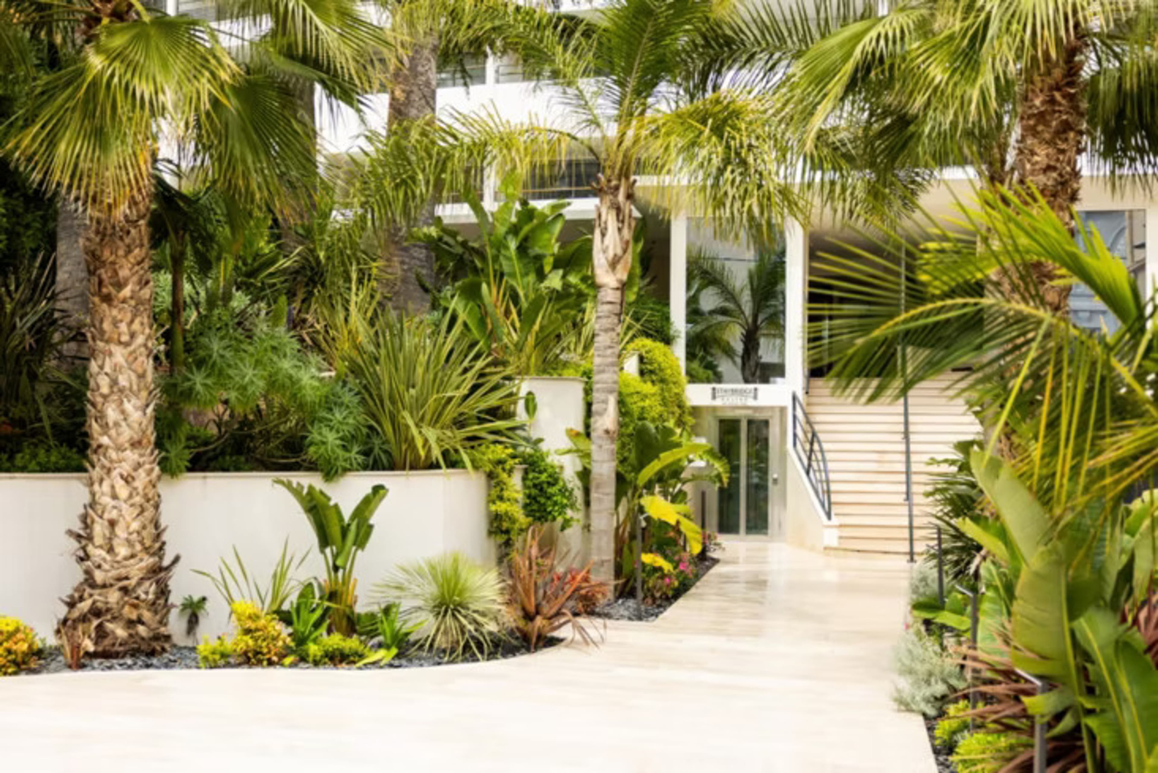Wojo Cannes - Staybridge Suites Centre