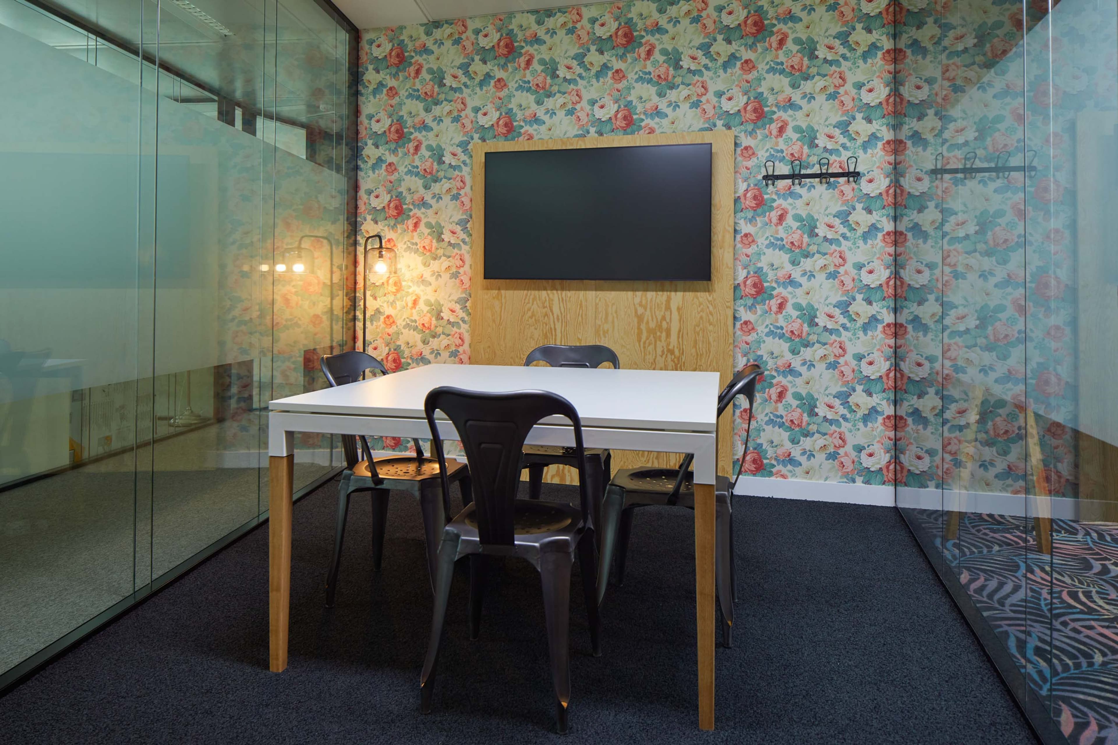 Salle de réunion - Chez Huguette - 2B