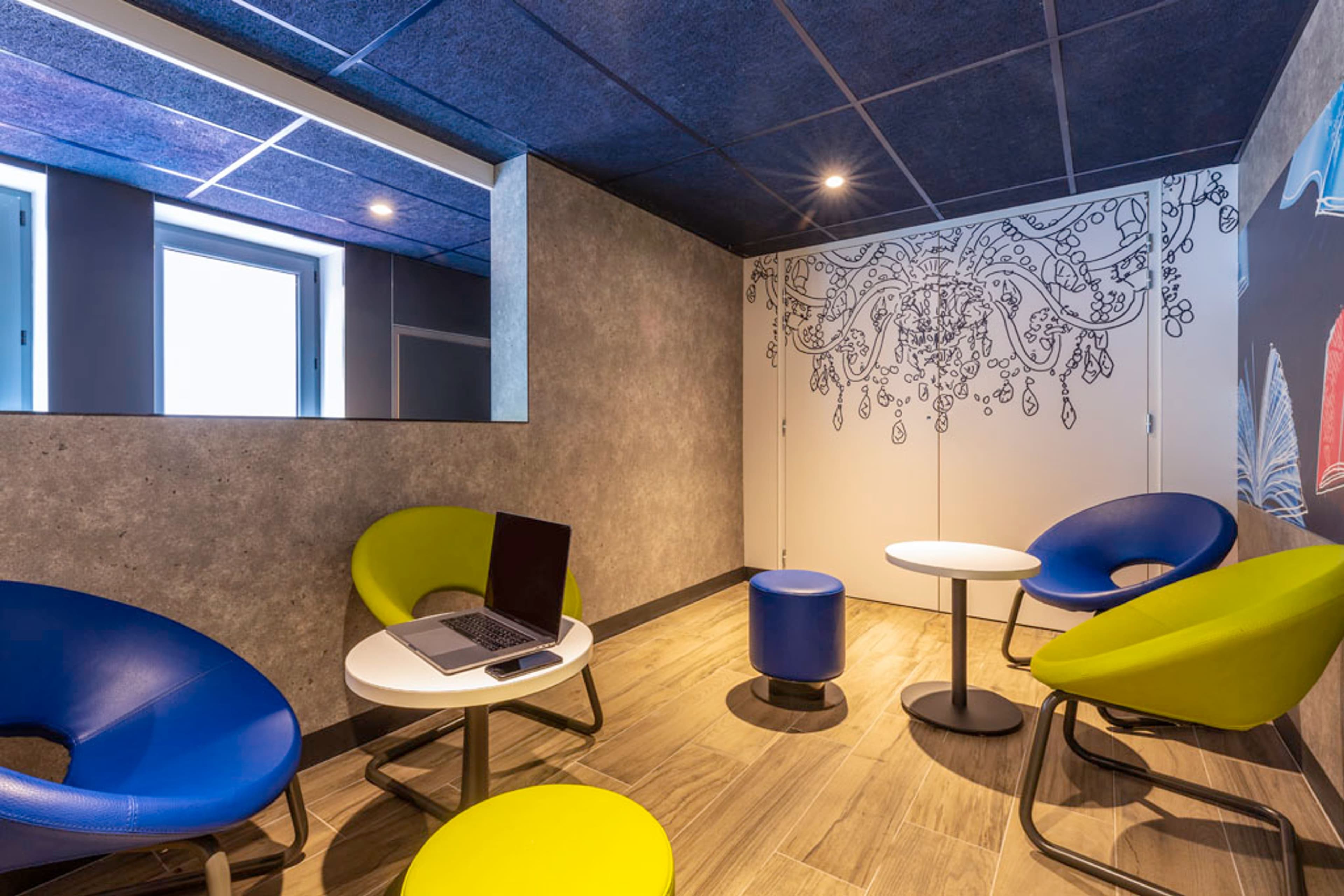 Wojo Paris - Ibis Budget Clichy Mairie