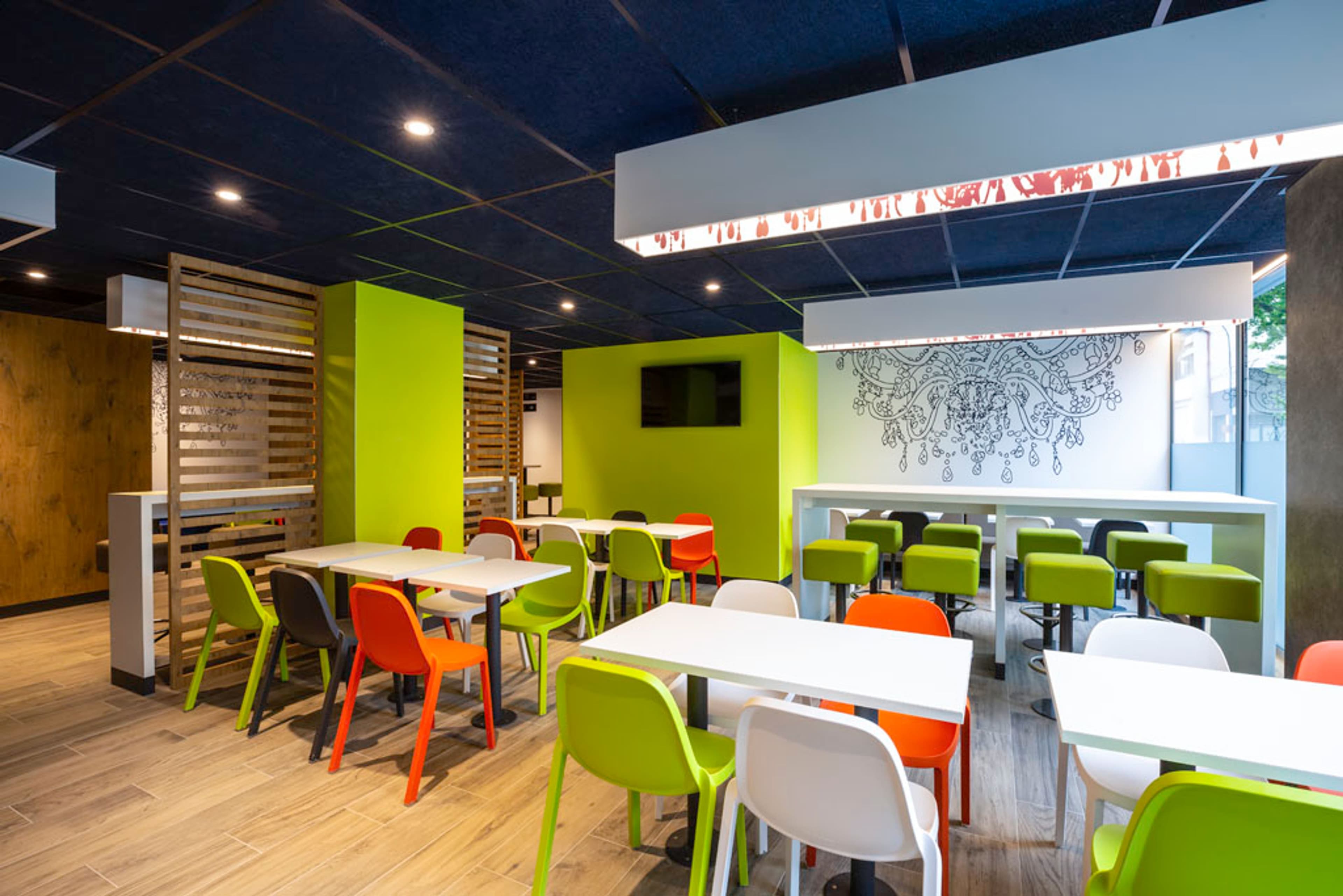 Wojo Paris - Ibis Budget Clichy Mairie