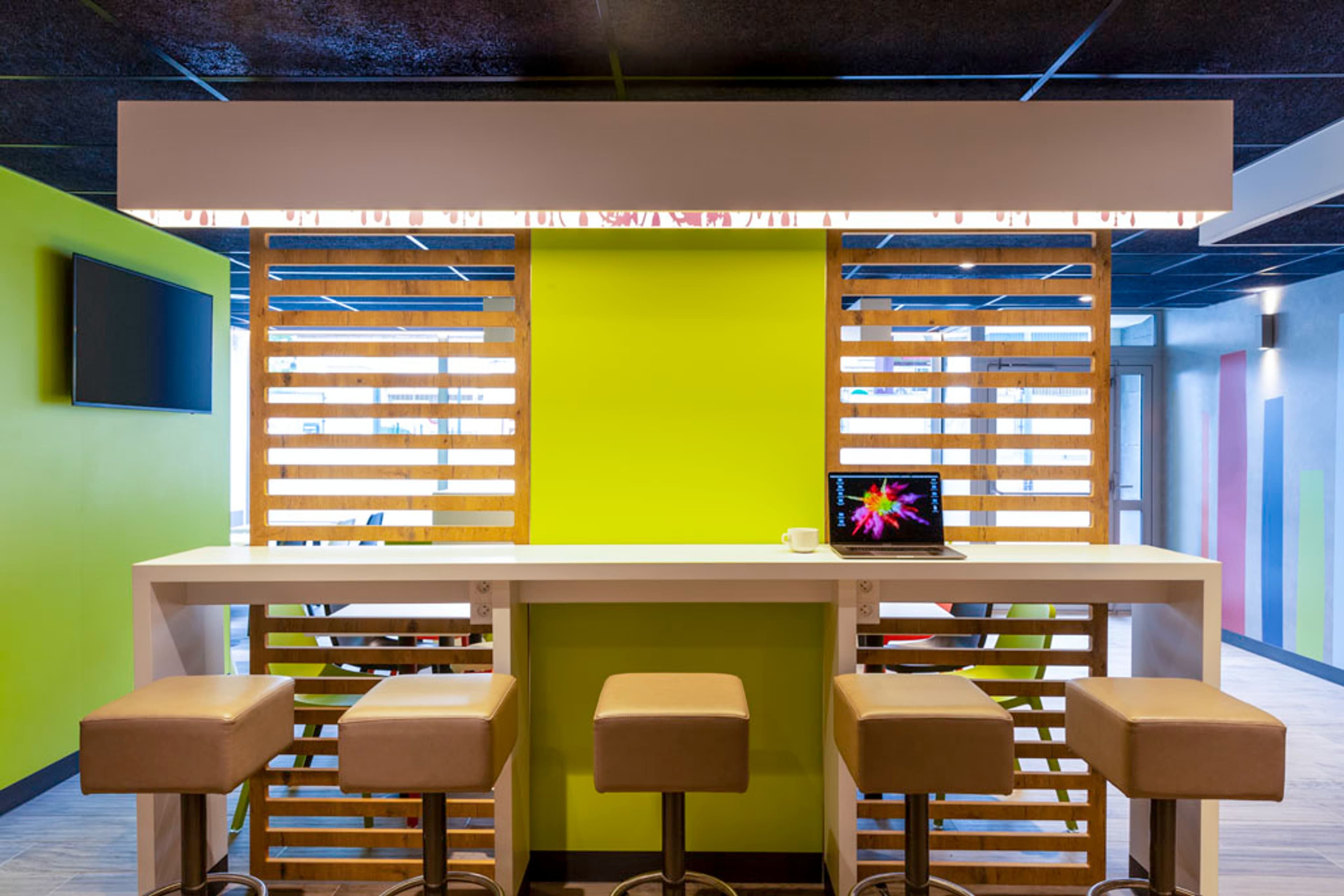 Wojo Paris - Ibis Budget Clichy Mairie