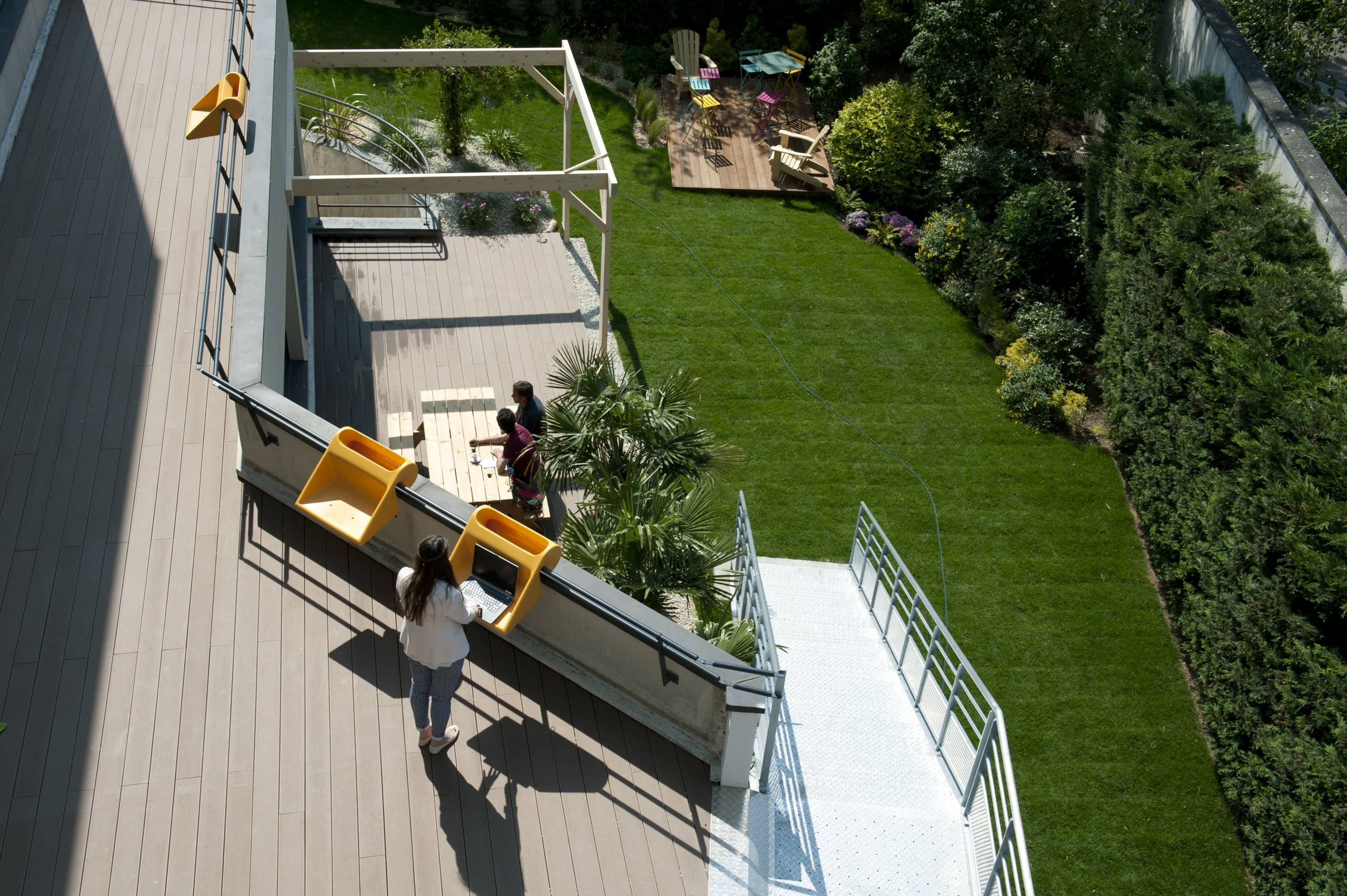 Travailler en terrasse, ça vous dit ?